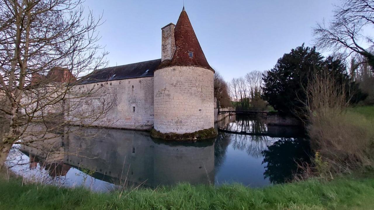 Chateau De Mauvilly Exteriér fotografie